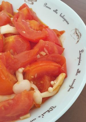 番茄炒菇菇 | 不加一滴水的酸甜滋味 的食譜成品照片