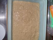 Una foto de pan con aceite de coco