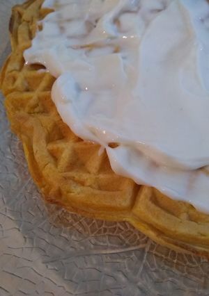 Una foto de Waffles de calabaza, zanahoria y canela