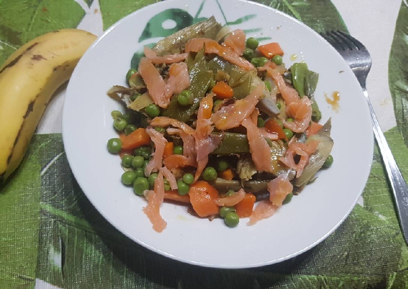 Menestra con salmón ahumado