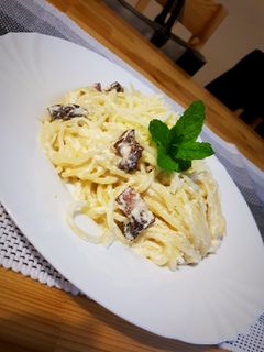 Carbonara spagetti 🍝 recept fotója