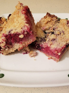 A picture of Berry Crumb Bars.