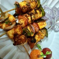 A picture of Paneer shashlik.