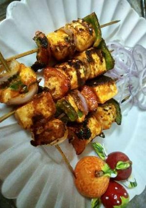 A picture of Paneer shashlik.