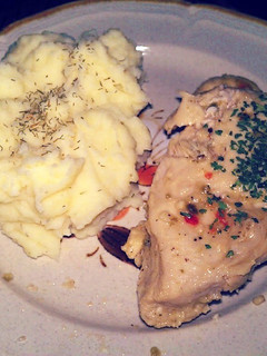 A picture of Garlic Wine and Herb Chicken.