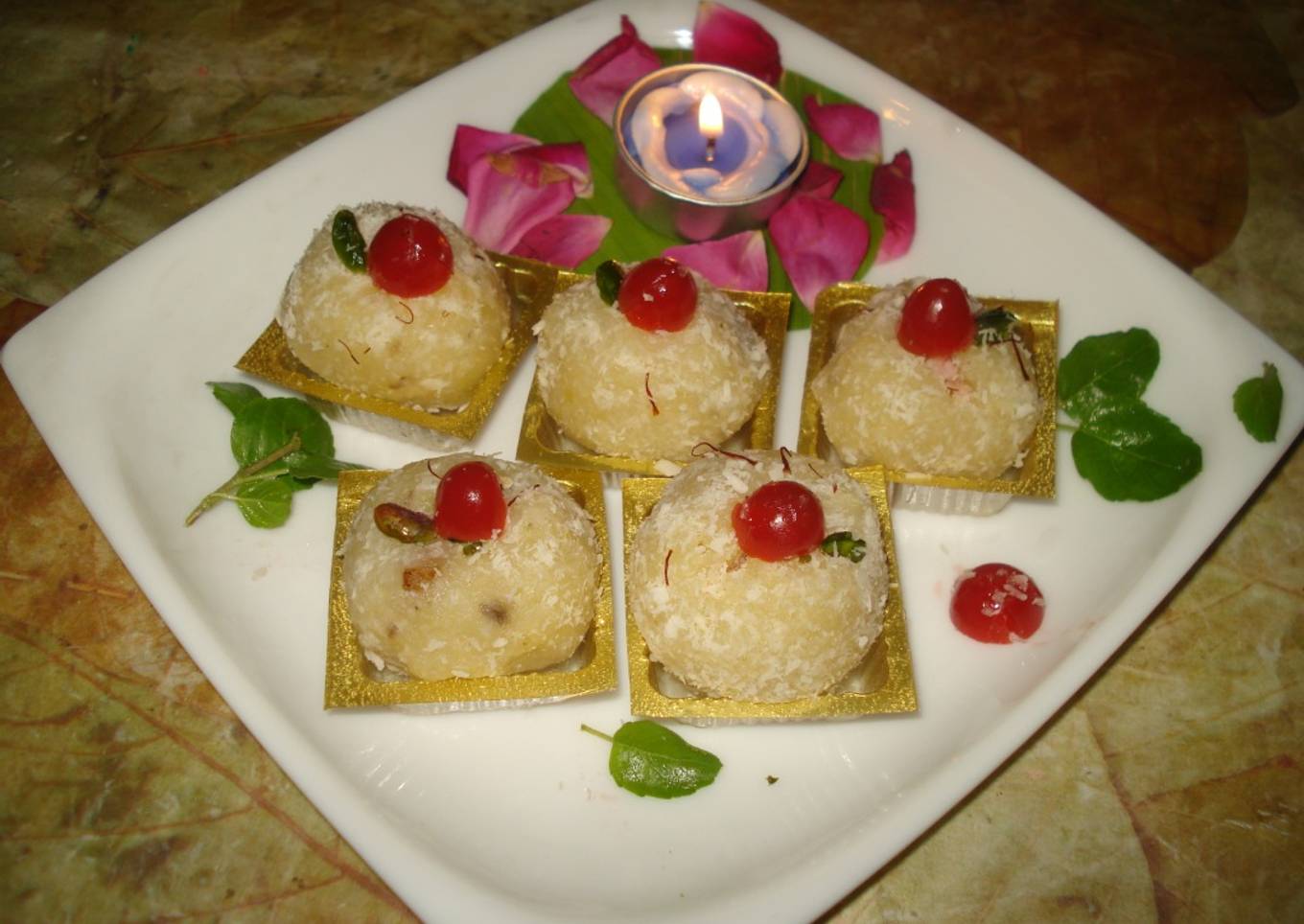 Steps to Make Quick Aloo ke laddoo