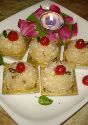 A picture of Aloo ke laddoo.