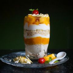 A picture of Mango banana overnight oats.