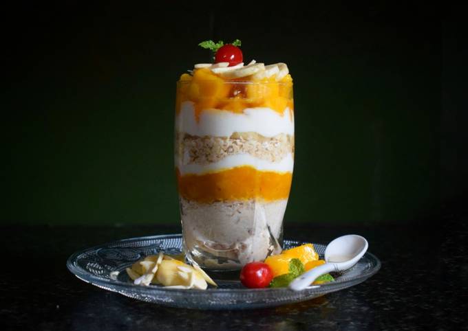 Steps to Make Quick Mango banana overnight oats