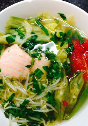 Hình của món Canh cá hồi nấu chua kiểu miền Nam.