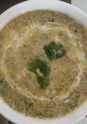 A picture of Mutter paneer in white gravy.