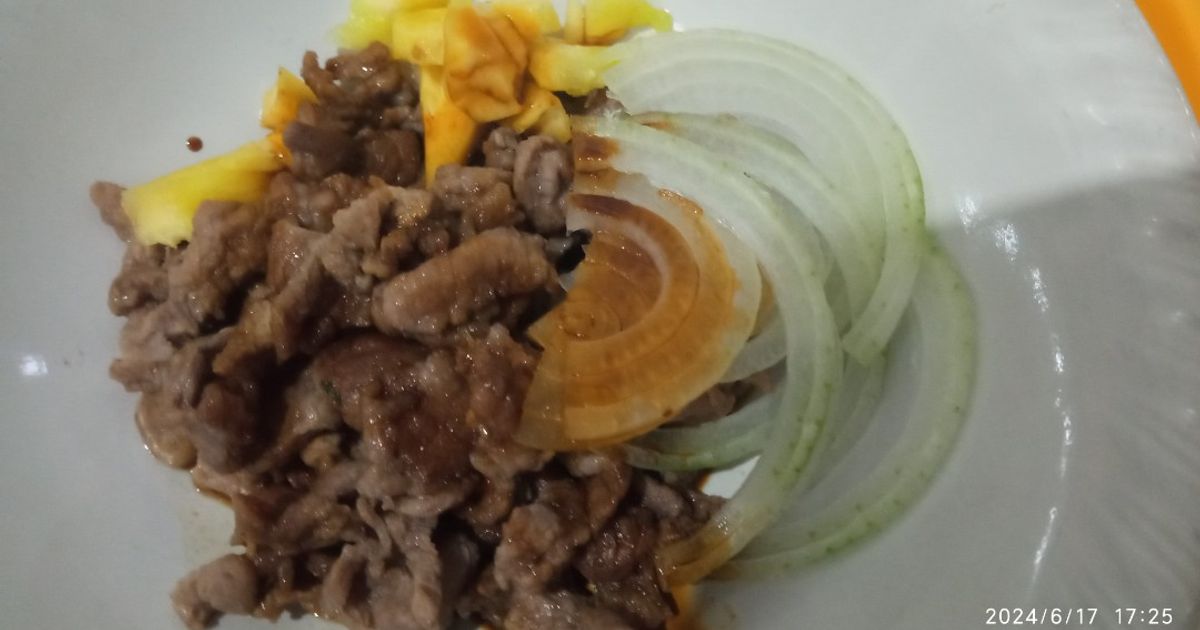 Sate kambing teflon bumbu lada garam halawa (makan pakai nanas bombay kecap)