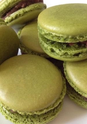 A picture of Matcha (Green Tea) Macaron.