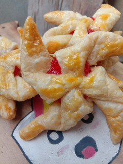 Foto resep Puff pastry strawberry pinwheel simpel