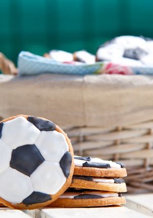 Una foto de Galletas glasa balón de futbol