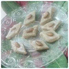 A picture of Mawa barfi.