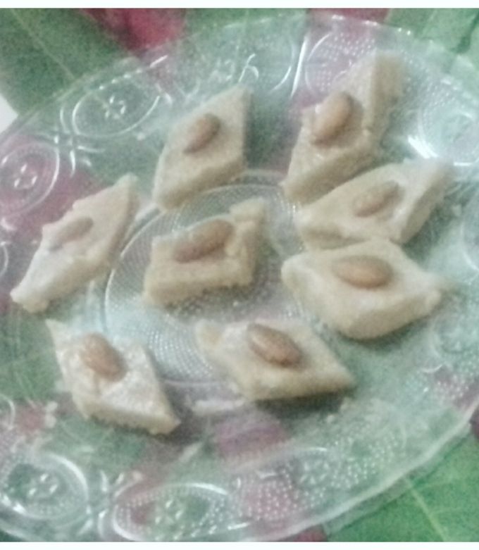 A picture of Mawa barfi.