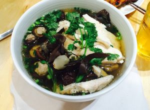Hình của món Miến gà - mọc .