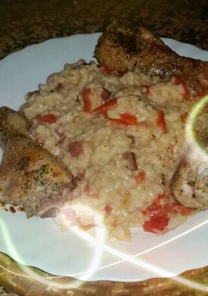 Una foto de Arroz a la milanesa con jamóncitos de pollo al horno by ya'acov