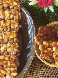 સીંગ ની ચીકી રેસીપી મુખ્ય ફોટો