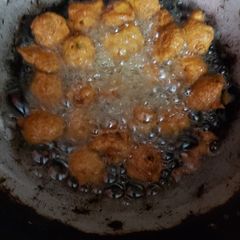 A picture of Mache dim fish egg cutlet.
