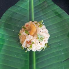 A picture of South Indian upma.