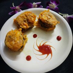 A picture of Brinjal Pakoda.