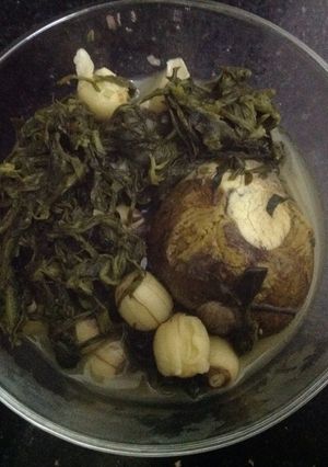 Hình của món Trứng lộn ngải cứu.