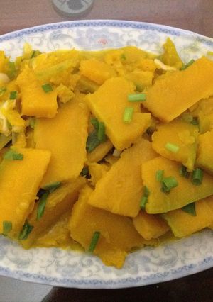 Hình của món Bí đỏ xào tỏi.