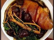 A picture of chân giò hầm