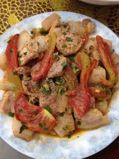 Hình của món Thịt lợn xào cà chua.