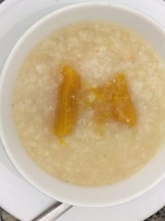 Hình của món CHÁO THỊT HEO BẰM NẤU BÍ ĐỎ CHO BÉ YÊU.