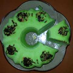 รูปของ Bolu Pandan Sederhana Ala Amel