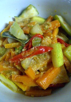 Foto resep Acar kuning pedes