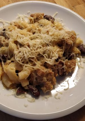 Húsos (kolbászos), babos tészta recept fotója