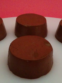 Una foto de Panna cotta de chocolate