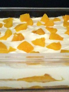 Una foto de Tiramisú de melocotón