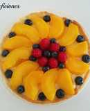 Tartaletas de hojaldre con frutas y crema pastelera 