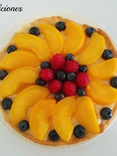 Una foto de Tartaletas de hojaldre con frutas y crema pastelera