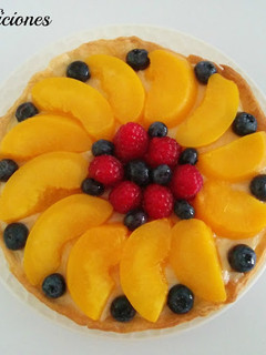 Una foto de Tartaletas de hojaldre con frutas y crema pastelera
