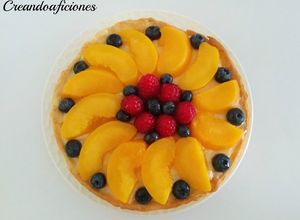 Una foto de Tartaletas de hojaldre con frutas y crema pastelera 