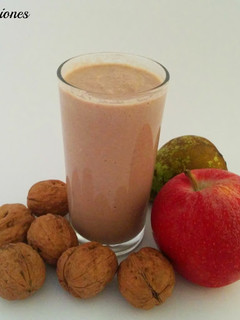 Una foto de Smoothie de manzana, pera y salvado de avena