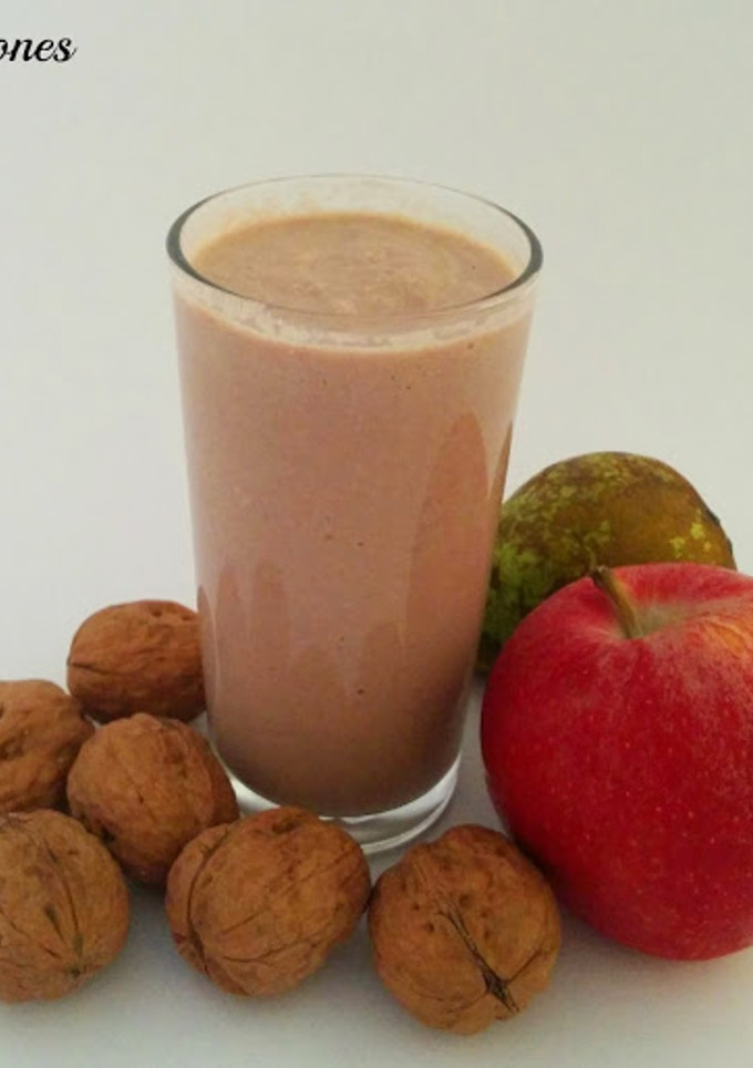 Una foto de Smoothie de manzana, pera y salvado de avena