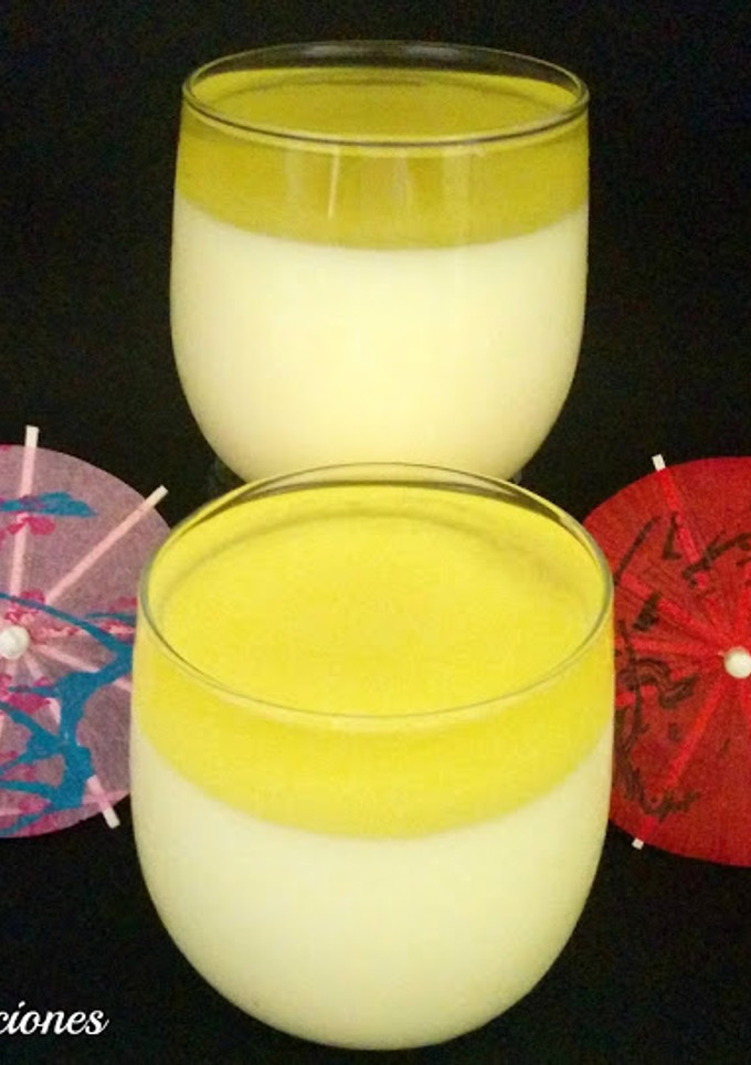Una foto de Gelatina de piña y yogur 