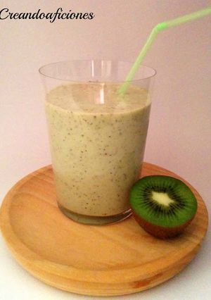 Una foto de Smoothie de kiwi y plátano