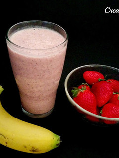 Una foto de Smoothie de fresas, plátano y chocolate