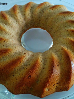 Una foto de Bizcocho integral de pera y nueces