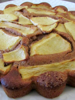 Una foto de Bizcocho integral de manzana y canela
