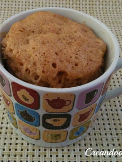 Una foto de Mug cake de manzana y canela
