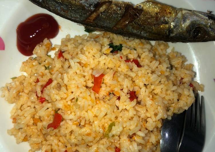 Langkah memasak Nasi goreng kemangi &amp; ikan benggol, Enak Banget